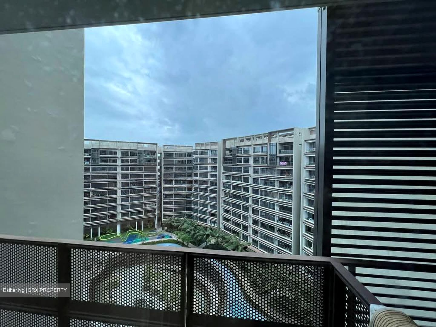 d'Nest (D18), Condominium #580725591